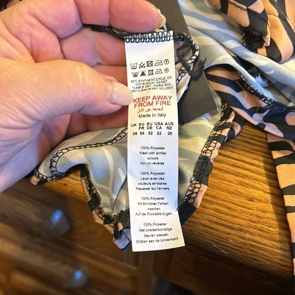 Boohoo Zebra Print Wrap Top Size 22 New With Tags - Picture 11 of 12